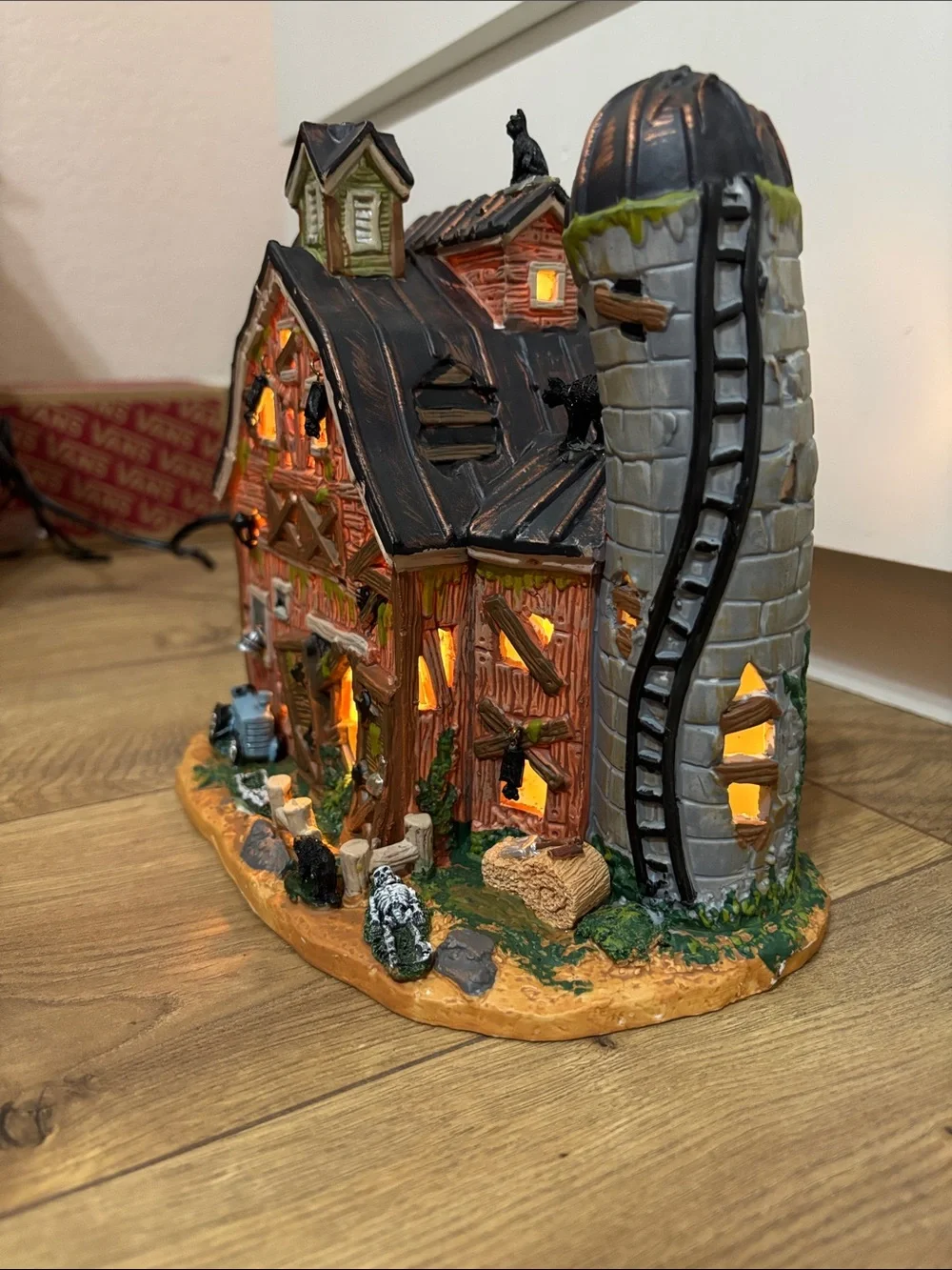 Halloween Lemax Spooky Town Dilapidated Barn 55916 2015 Scary